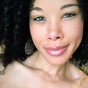 Meet your Posher, Leighanna